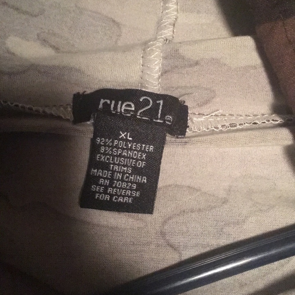 I am reposting a rue 21 long sleeve shirt